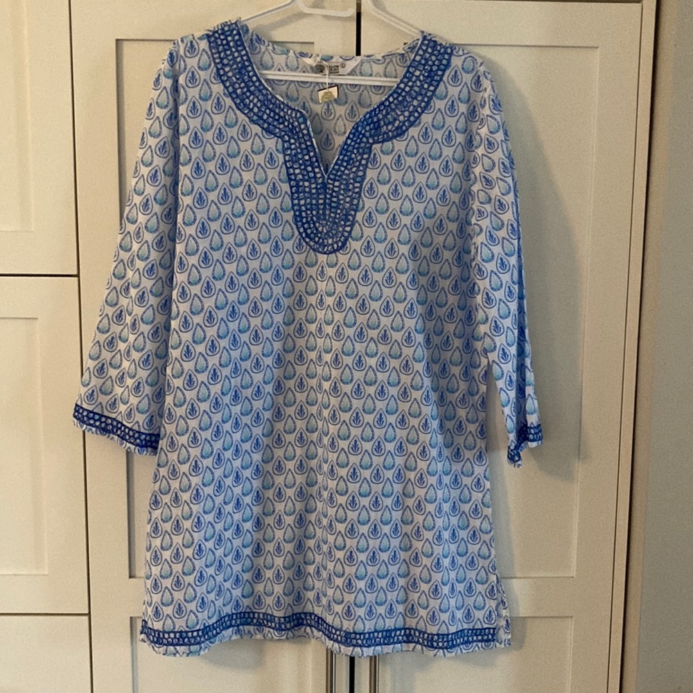 NWT Tunic/Coverup with Embroidery Detail Size L